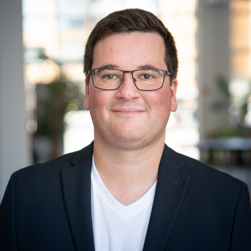 Andre Lowe: Ihr Ansprechpartner für Luftfahrt und Verteidigung bei FACTUREE