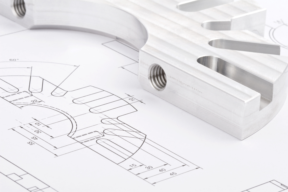 CNC-Frästeil auf technischer Zeichnung